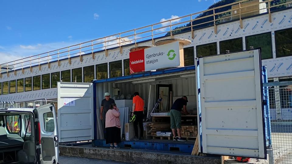 Lenkje til artikkel: Gjenbruksstasjonen på Sande er open 1. oktober
