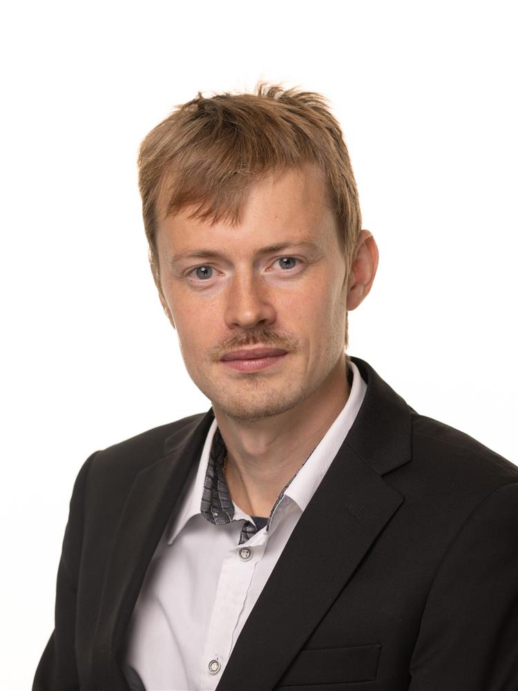 Martin Savland, H - Klikk for stort bilete